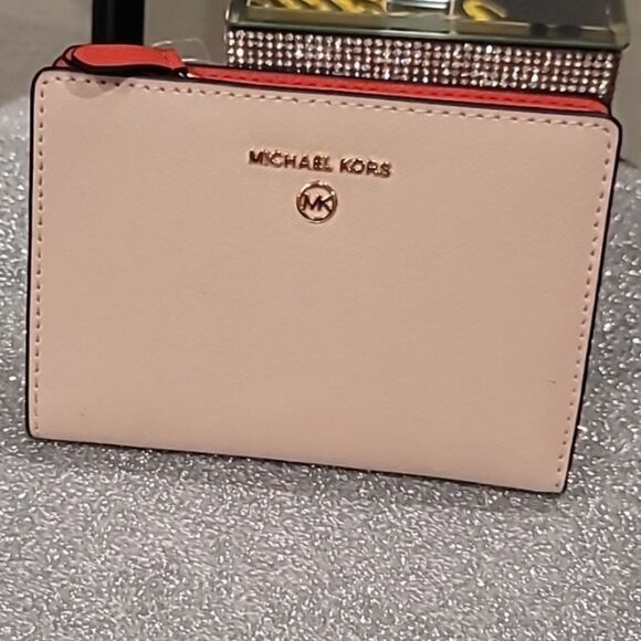 Michael Kors Jet Set Charm Medium Snap Carryall Leather Wallet- Soft Pink/Multi - Picture 7 of 9